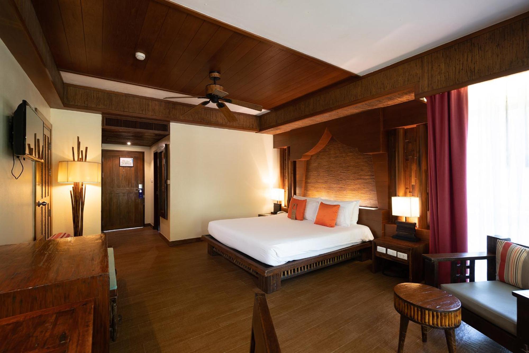 Resor Centara Tropicana 4*